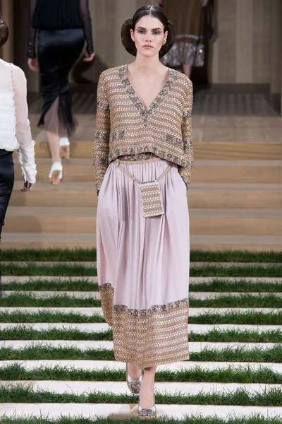 Look 37